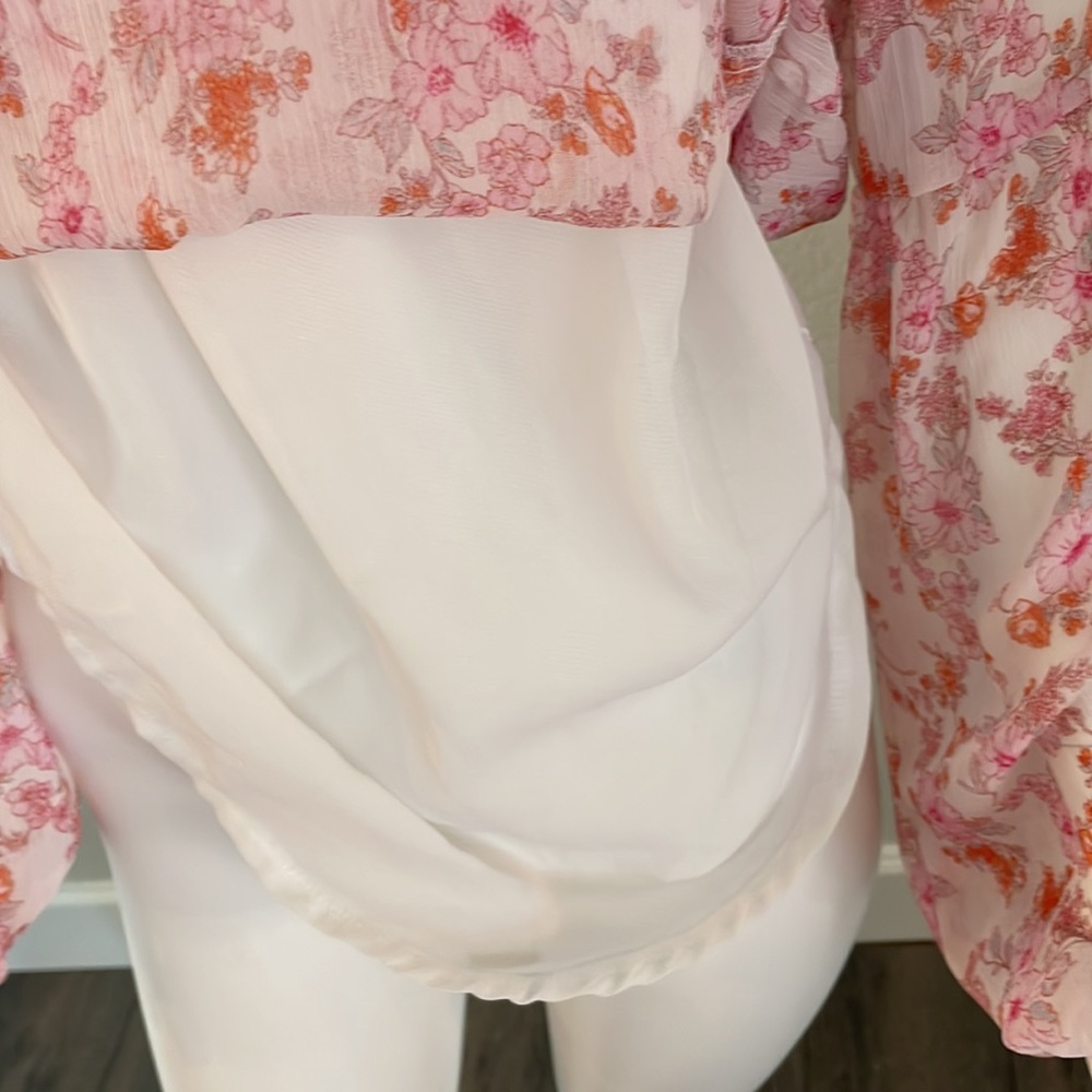 Beautiful blouse - Picture 5 of 5